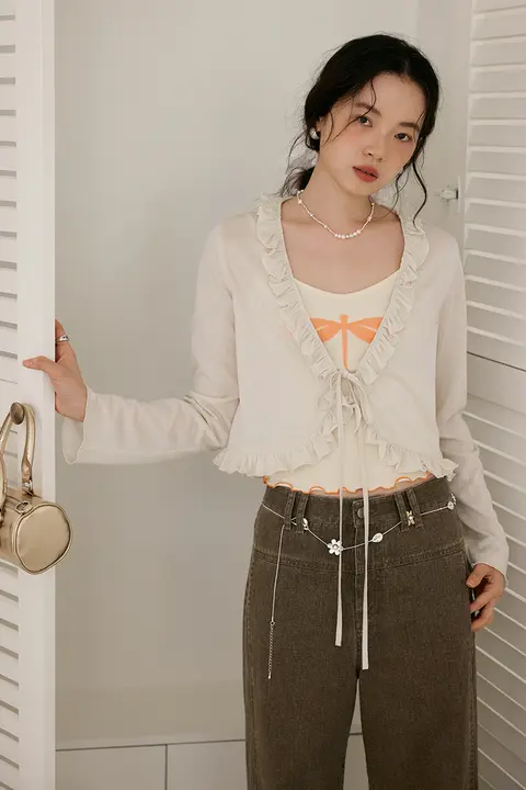 軽やかなレースのVネック長袖カーディガン【白・UVカット・夏用・ショート丈】