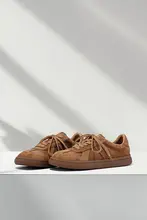 レトロデザインの軽量トレーニングシューズ【ファッション・通気性・フラットソール】