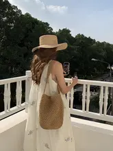 カジュアルな編みスタイルの夏用バケツバッグ【女性用・ビーチ・肩掛け・天然素材】