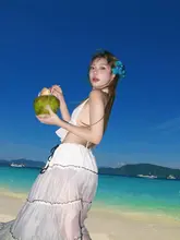 リゾートスタイルの背中開きビタミンカラーVネックワンピース【フレンチテイスト・ロング・女性用】（セットアップ対応）