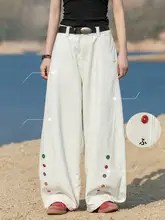レトロデザインのカラーボタン付きワイドテーパードデニムパンツ（セットアップ対応）