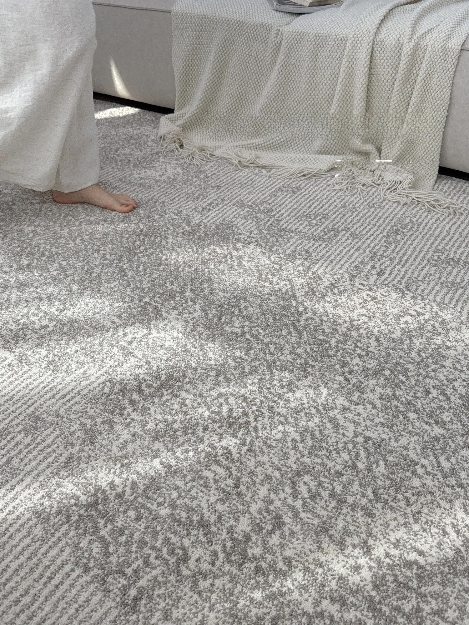 免洗防水ラグマット：リビング用の耐汚れ・極上の柔らかさを実現