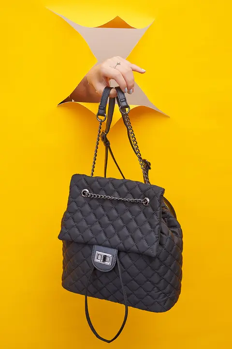 デザイン性の高いバックパック【女性用・ナイロン・ドローコート・チェーンディテール・格子柄】