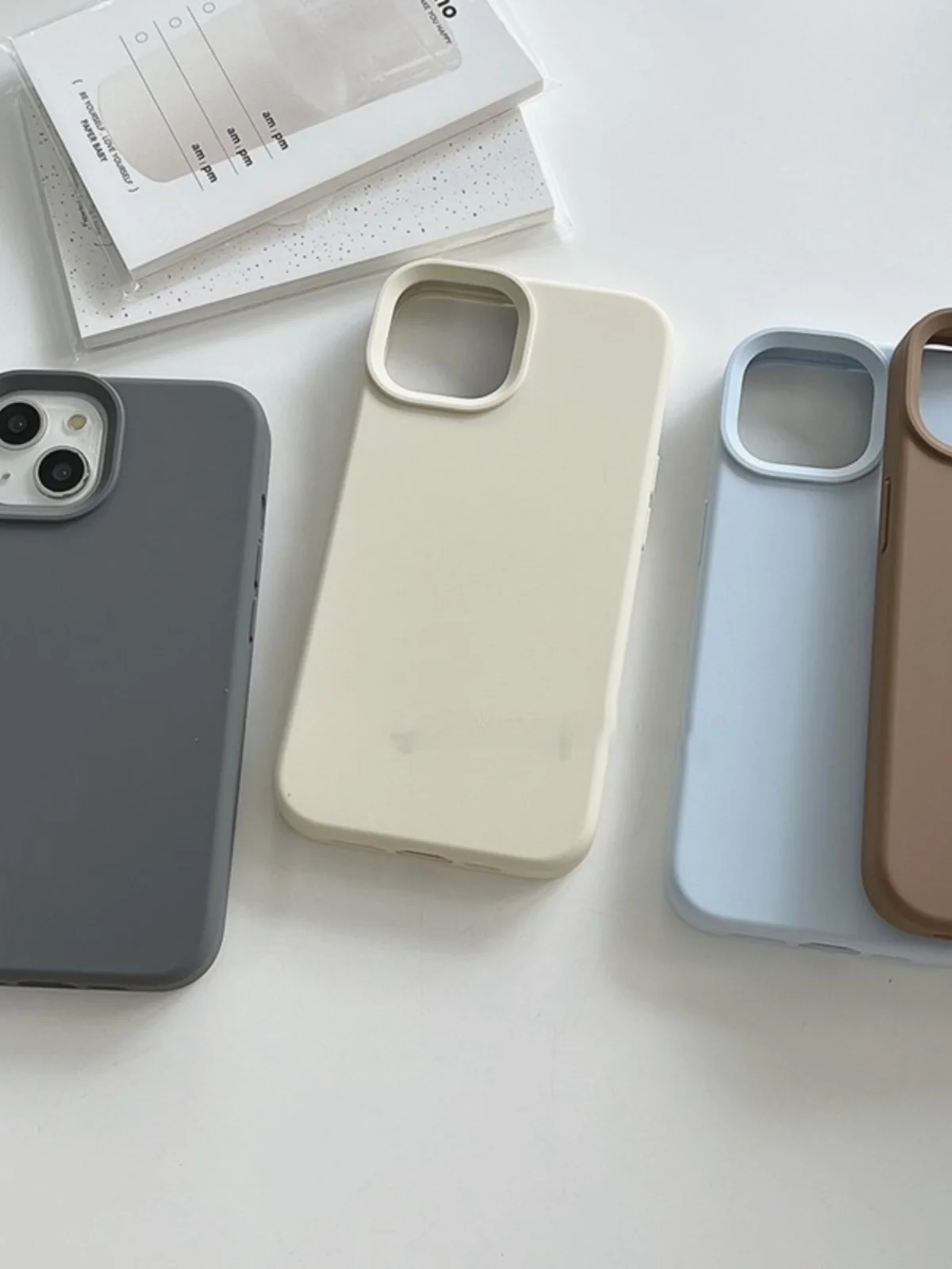 スマホケース スクエア と フレーム どちらがいい？実際の使い勝手を比較してみた