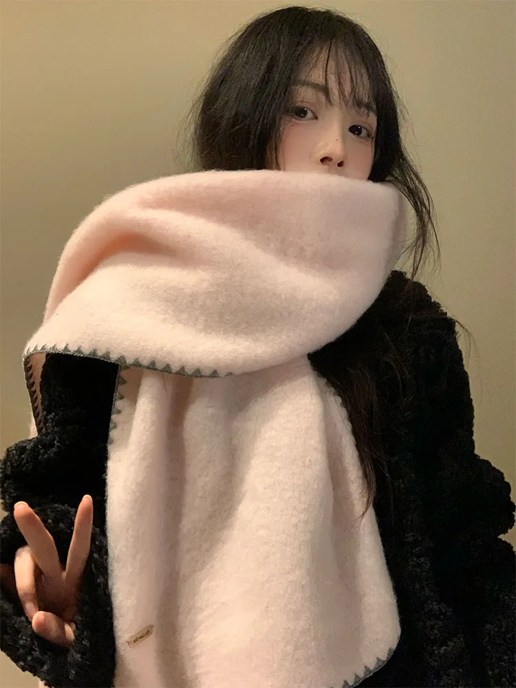 春にぴったりのストールは、実は冬のアイテムが最強？