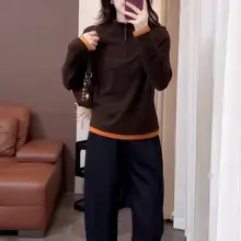 スタンドカラーの半ジップ配色カジュアル長袖Tシャツ【女性用・秋冬向け・シルエットを整えるデザイン】