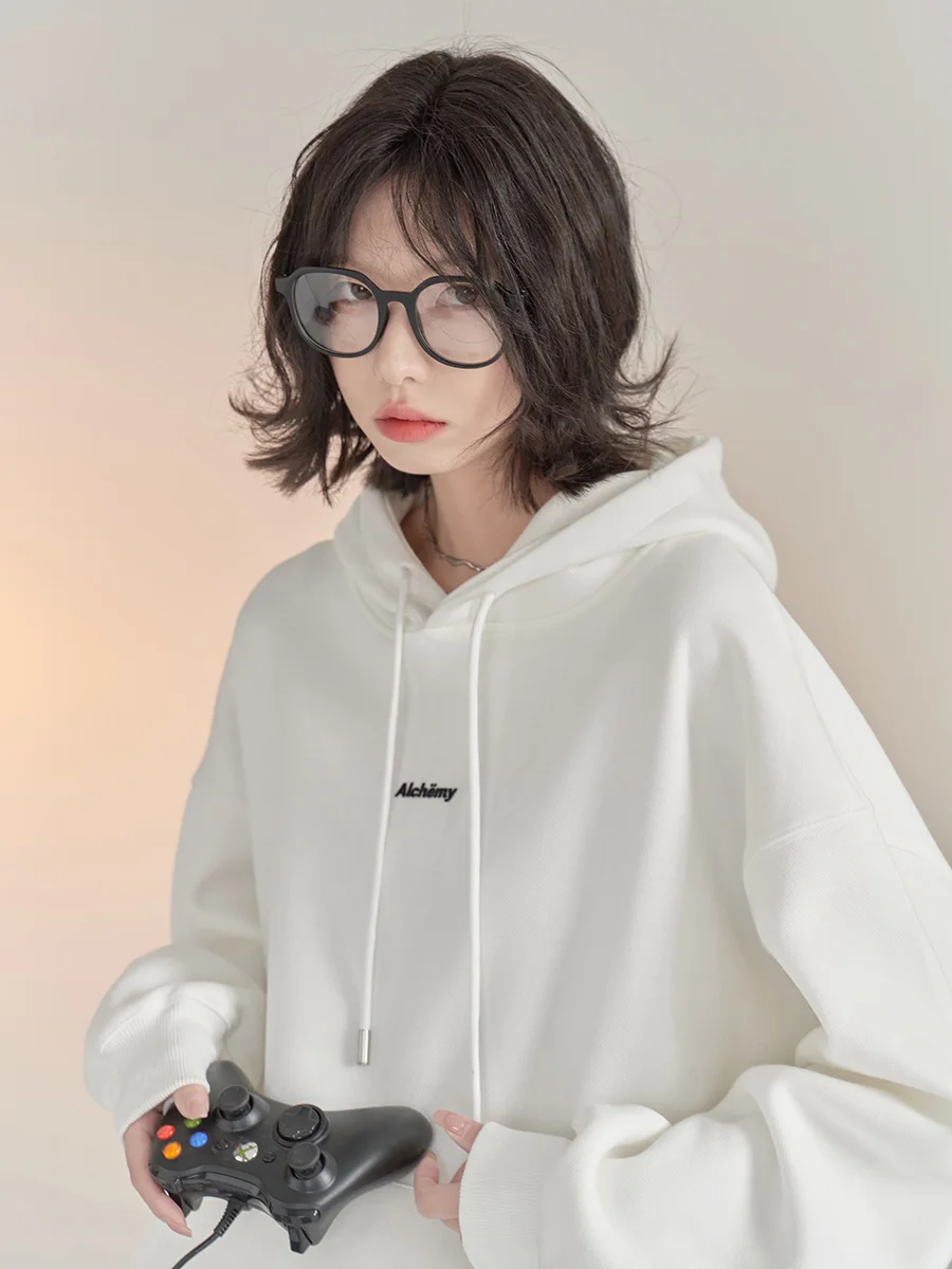 大人可愛いの意味とスタイル作り完全ガイド｜バランスとシーンに合わせたコーデ