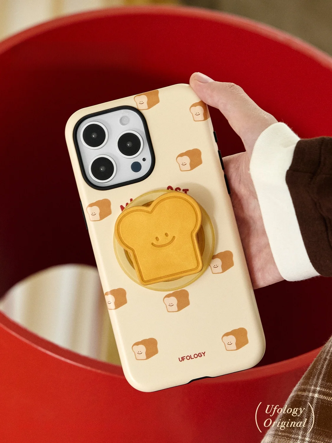 iPhoneケース ベージュ と 面白い ケース、どちらがおすすめ？リアルな生活で選ぶべき答えとは