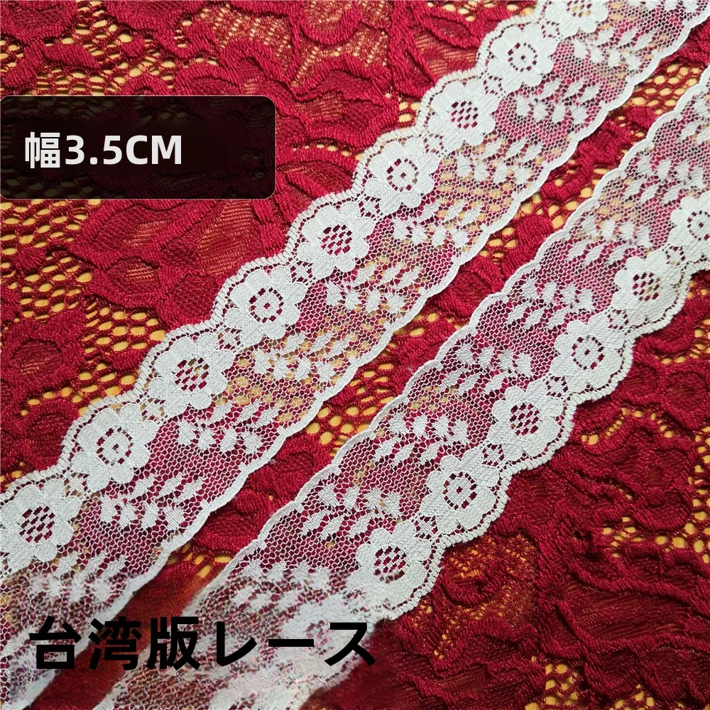 白色レース柄の多様なデザインが女性DIYに最適な理由