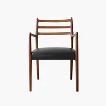 北欧スタイルの一人用リーディングチェア【モダンデザイン・ナチュラルウッド・クッション付き・ブラックウォルナット】
