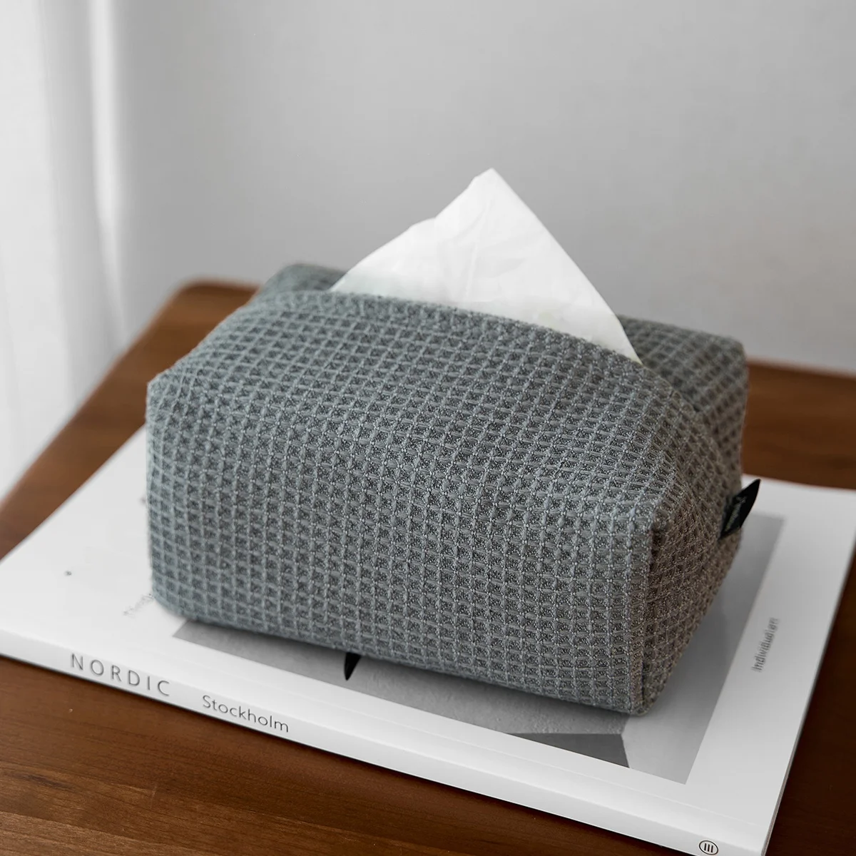 ウェットティッ シュケース 携帯用 100均 どうして必要？実は「見た目」が大事な理由