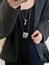 シンプルなデザインの銀色瓶型ペンダントネックレス【ロングセーター用・女性向け・アクセサリー】