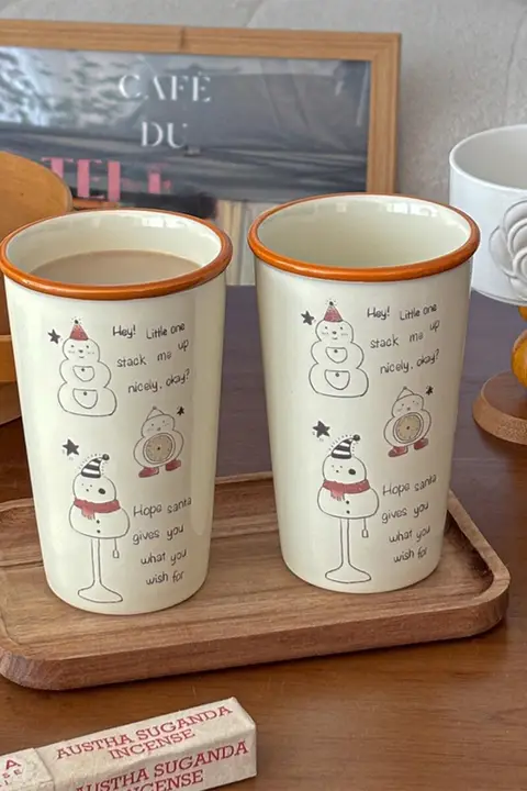 かわいいスノーマンデザインの陶器カップ【大容量・家庭用・牛乳やコーヒーに最適】