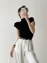レディース 高弾性 ブラックハイネックTシャツ【半袖・シンプルデザイン・春秋用】
