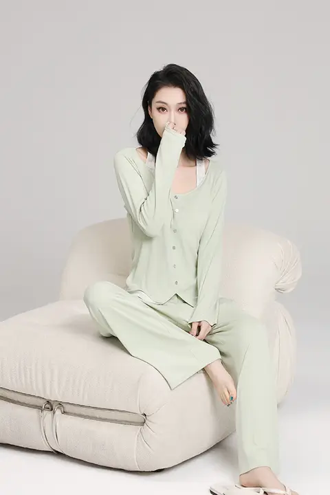 極上の柔らかさのフィット感あるパジャマ【春夏用・薄手・外出可・二重デザイン】（セットアップ対応）
