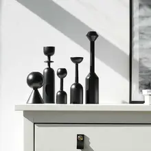 シンプルなデザインの黒い木製キャンドルスタンド【アンティーク風・インテリア装飾用】