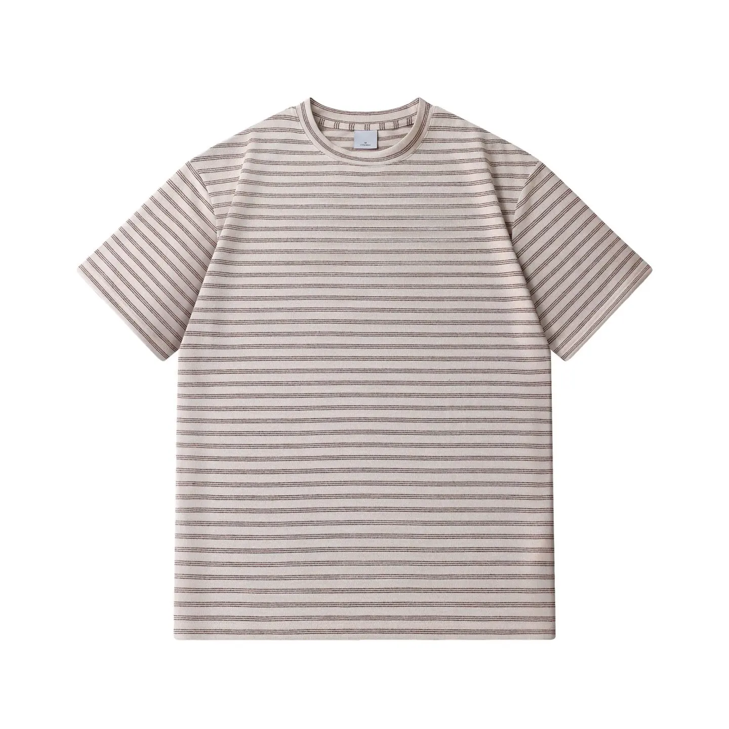 レトロストライプの半袖Tシャツ：重ね着に最適な通気性とフィット感のバランス