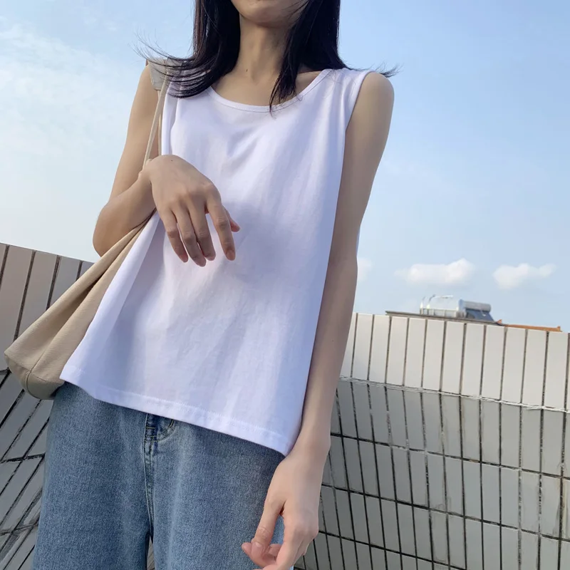 スリーブレスTシャツのベストな選び方は？4選で夏の日常をリラックスに