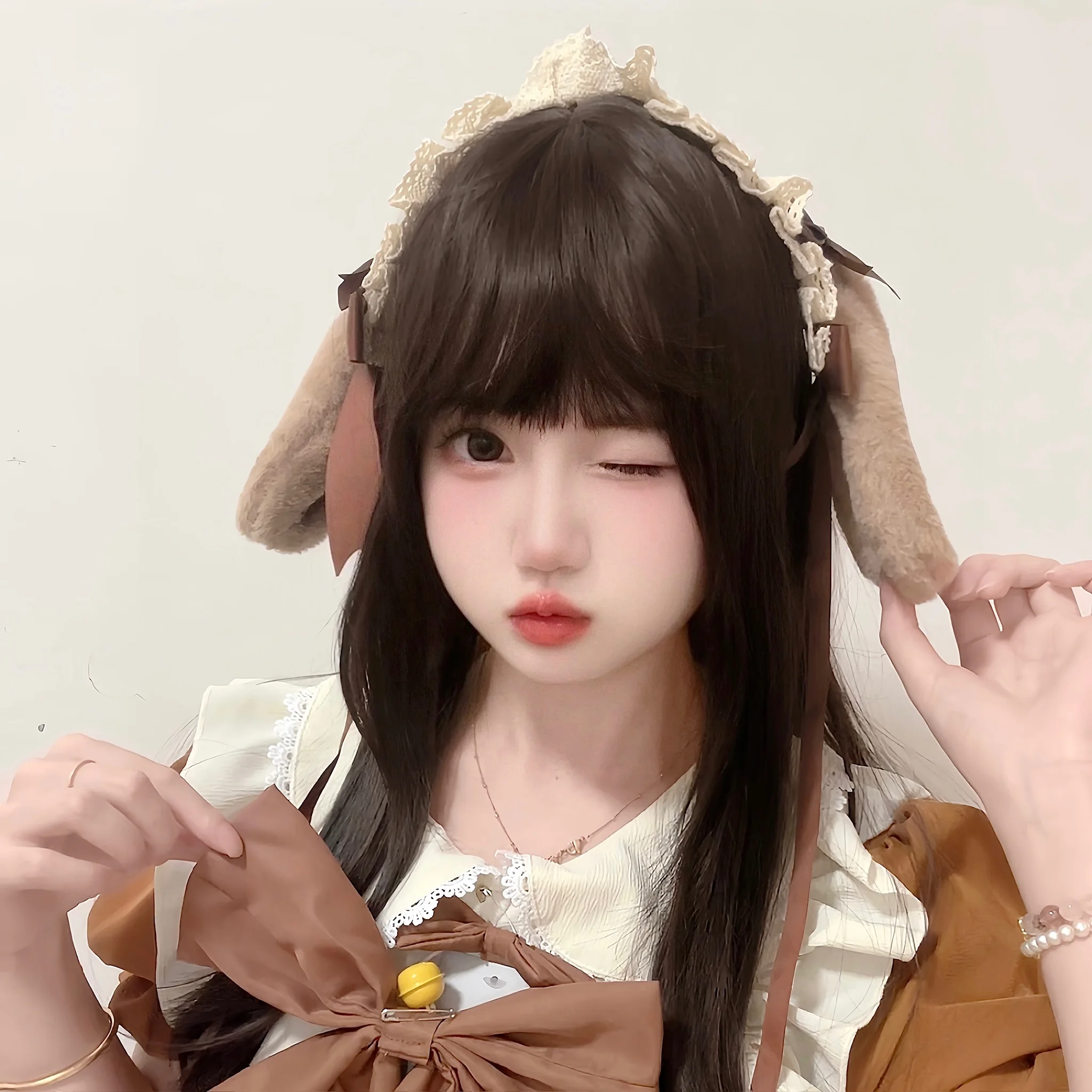 かわいい バズカット 女性 に最適な手作りウサギ耳ヘアバンド【ラブリーロリータ・リボン付き】
