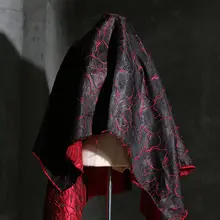 個性的なデザインの不規則な立体感を持つ布地のスカート【両面使用可能・重工加工】