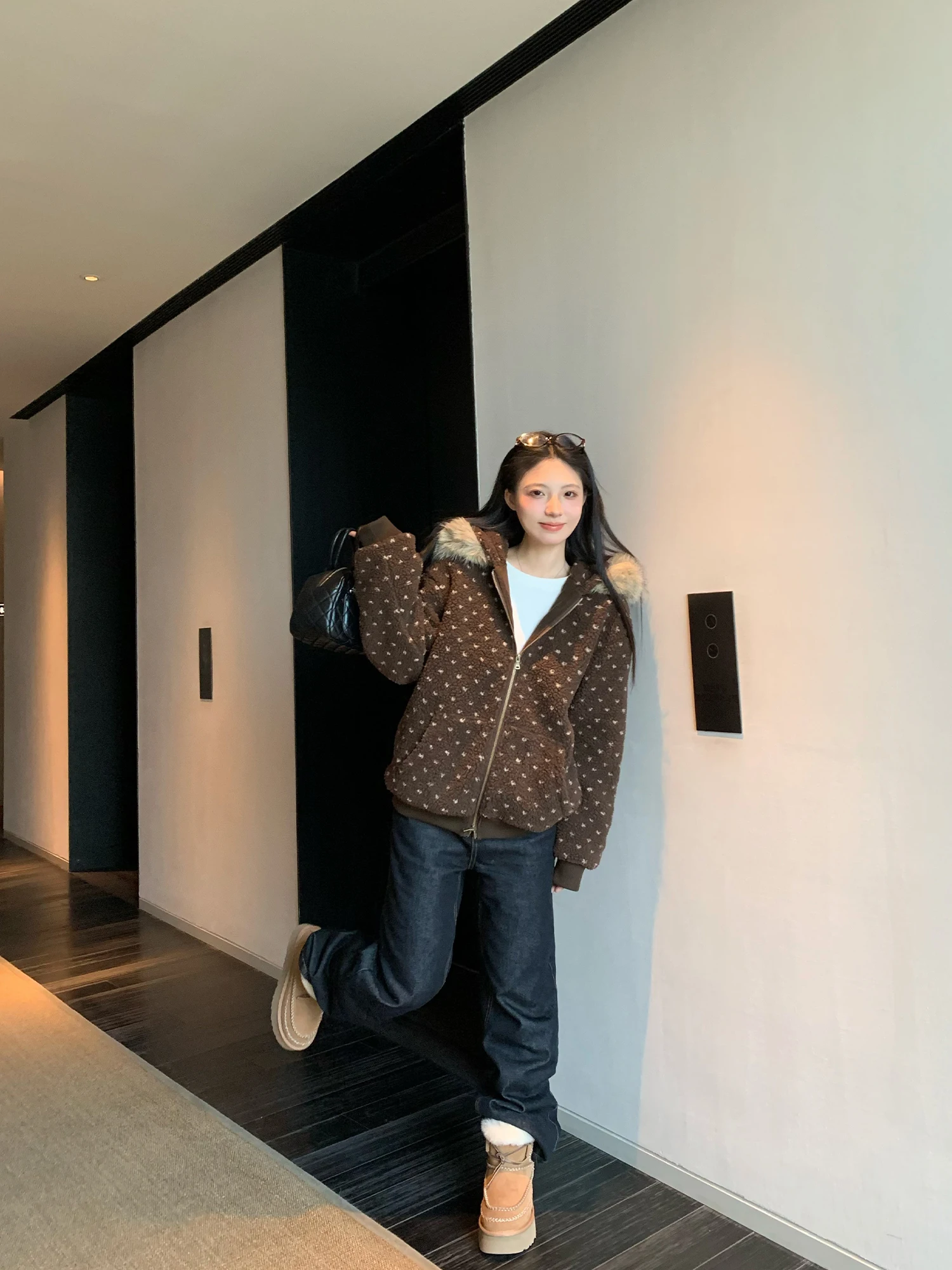 冬の女性が寒さに負けない、通勤と日常をつなぐコートは？