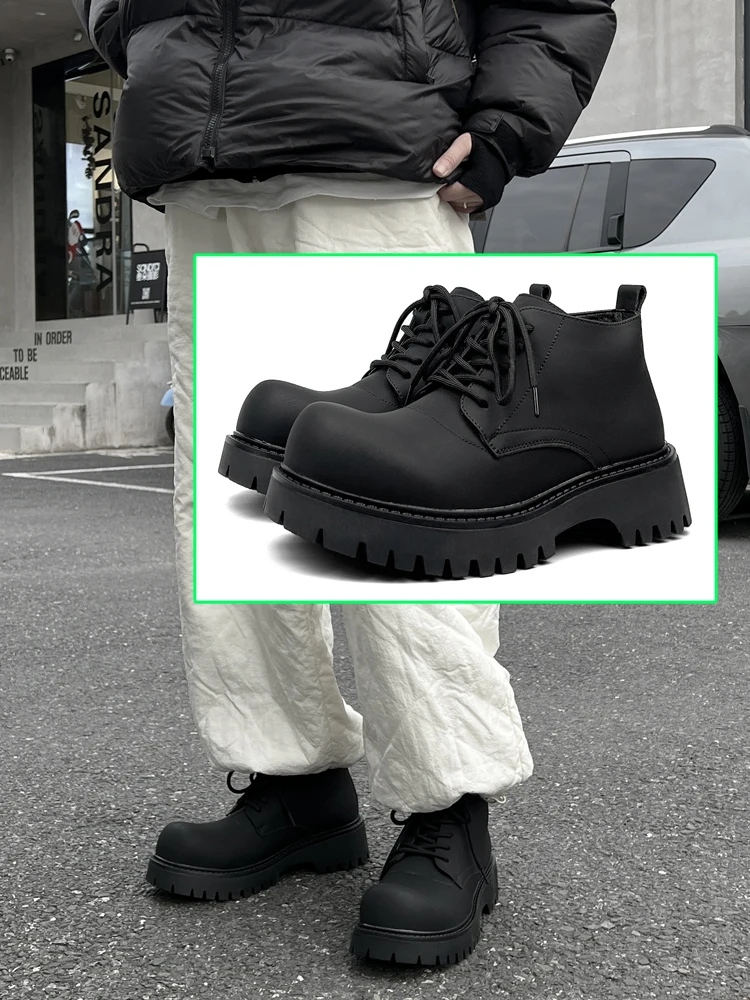 dark brown と black のブーツ、どちらが冬のスタイルを完璧にしてくれるの？