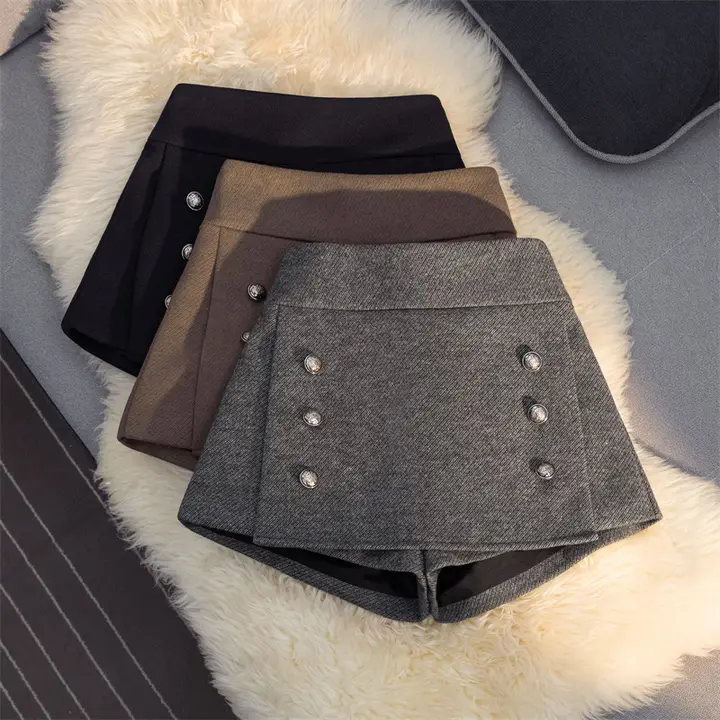 グレーのウール混フレアスカートパンツ【ハイウエスト・Aライン・ショート丈・小柄向け】（セットアップ対応）