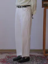 米白色のアメリカンスタイルデニムパンツ【ワイドフィット・ハイウエスト】