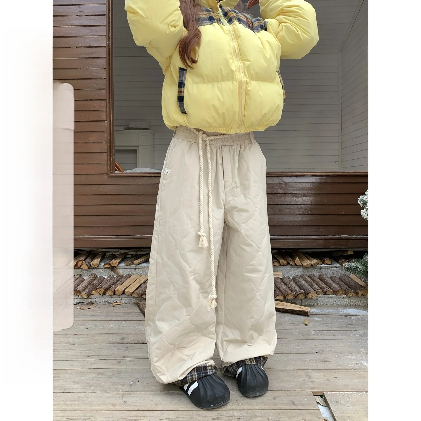 スノボ ウェア ズボンをどう選ぶ？保温性とデザインのバランスが鍵になる