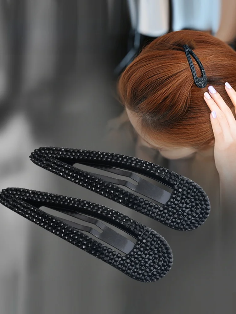 前髪なし アップヘア で手入れが楽な髪型を実現するには？黒色ミニクリップヘアピンの選び方と活用法