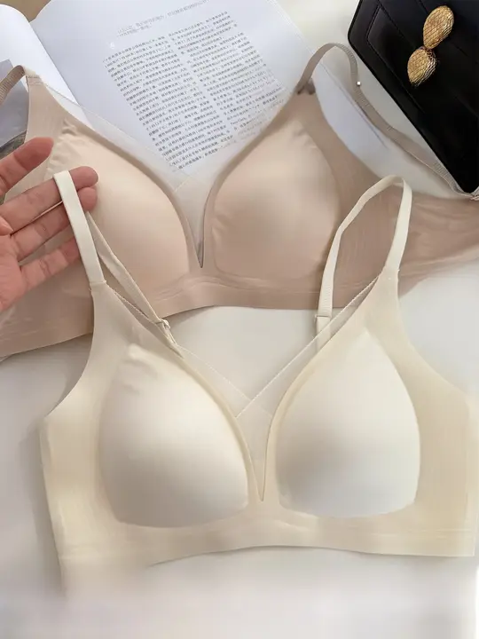 肌色の深V型ブラジャー【極上の柔らかさ・無痕・パッド薄型・バストアップ効果】