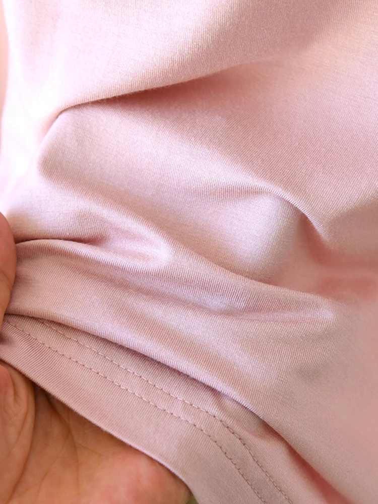 極上の柔らかさを実現する胸パッド付き授乳トップス：マタニティ・春夏秋用の快適な日常ウェア