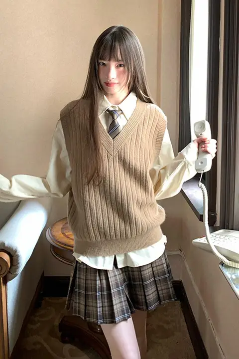 春季新作 ニットベスト【カジュアルスタイル・ブラウン・重ね着対応】