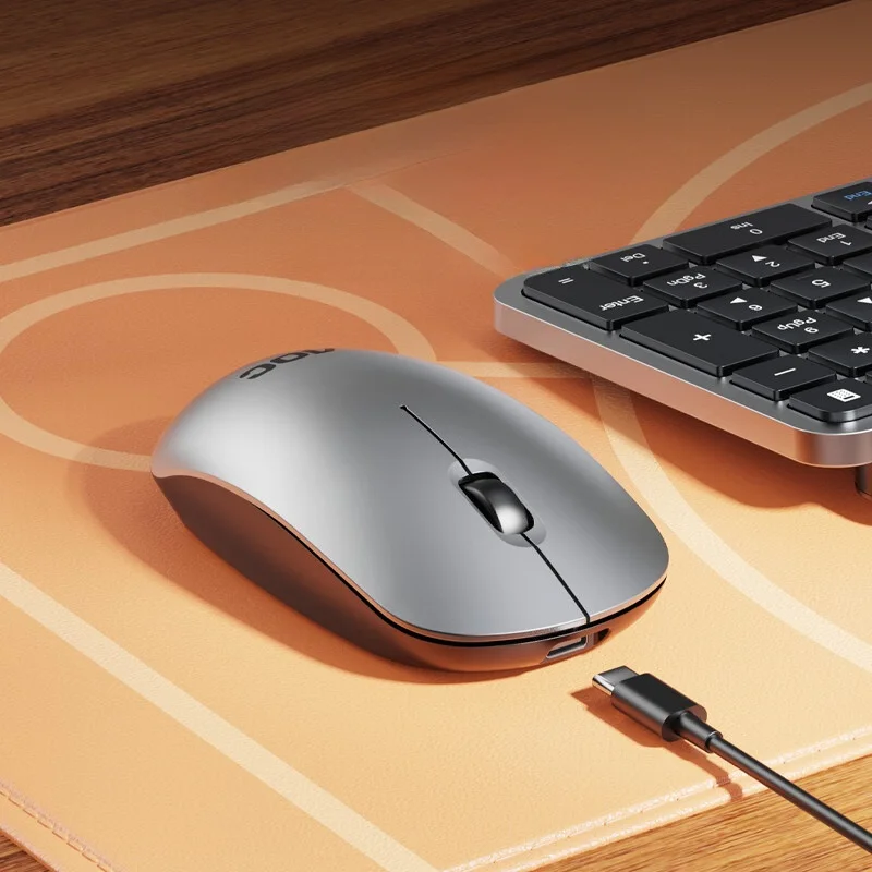 在宅ワークのデスクに欠かせない「無線キーボードとマウス」は、どう選ぶ？
