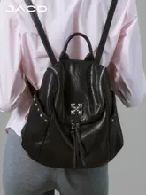 シンプルなデザインのブラックリュックサック【軽量・通勤用】