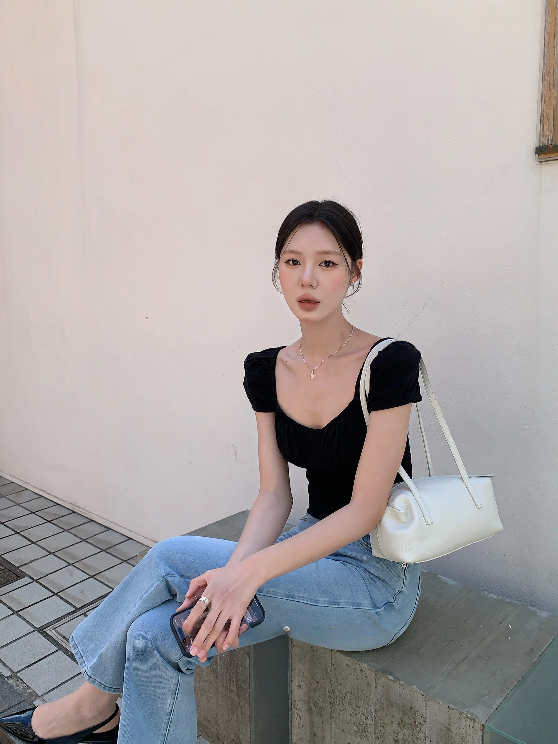 大花柄デザインの肩掛けトートバッグ：通勤・大容量・ユニセックスの実用性と使い分け