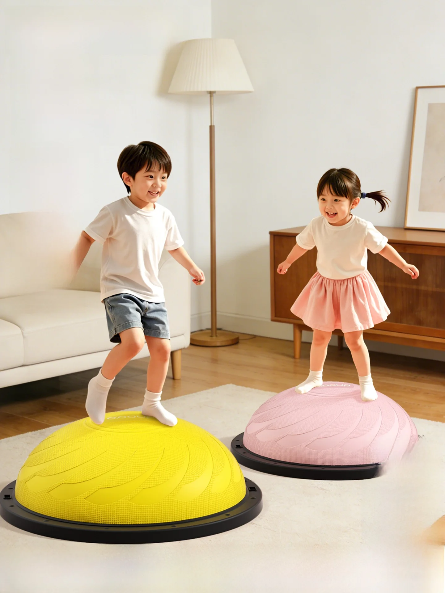 子供用バランスボール：半円形・足で踏んで使う・感覚統合トレーニングに最適な選択