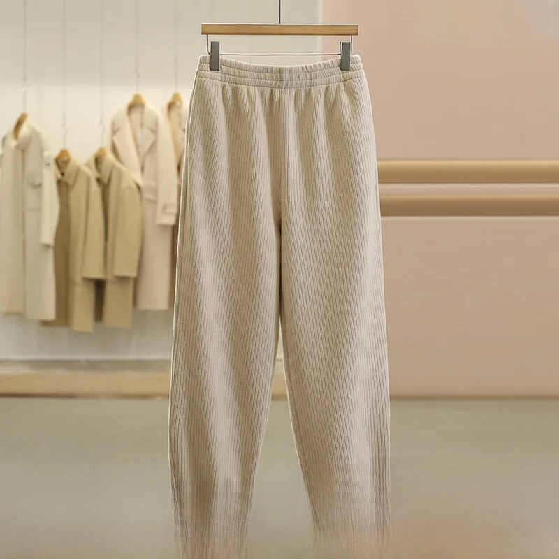 シルエットが綺麗なパンツ レディースはどう選ぶ？通勤からレジャーまで使える「リラクシングパンツ」の本物の使い方