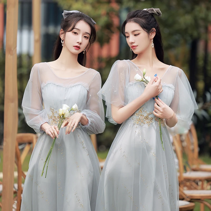 結婚式用のネイビーワンピースは、本当に必要なの？
