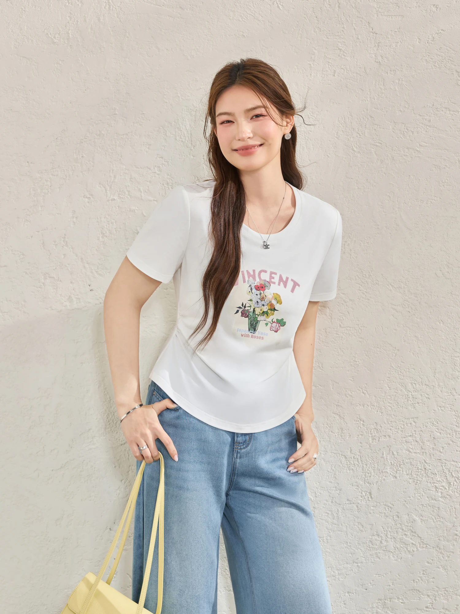 ファッションプリントの短袖Tシャツと不規則なシフォン半身スカートセット：オールインワンレディースの実用性とシーン別適用