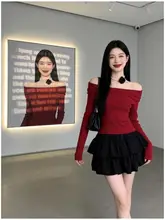 華やかな赤のオフショルダー編み上げトップス【春用・フィット感あり・小粋なデザイン】