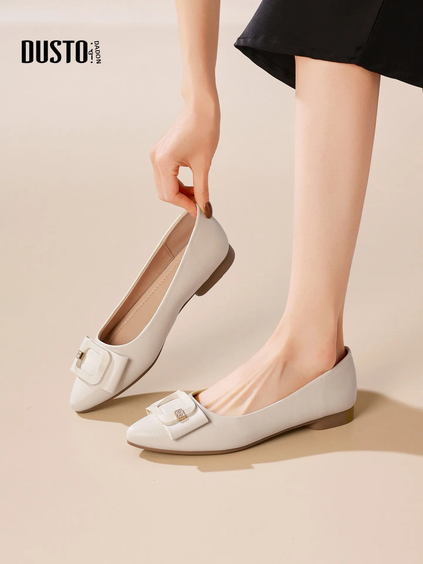 きれいめコーデ向け パンプス：DUSTOの浅口ソフト底パンプスが通勤スタイルにどう活用されるか