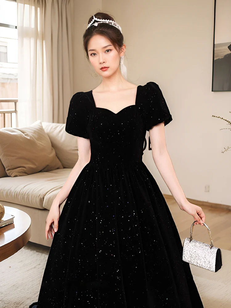 黒いドレスを選ぶときに迷うなら、この1点で決めるべきは？