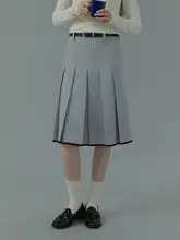 ポイントカラーの中腰プリーツスカート【レトロ学院風・Aライン・秋冬用・スーツ生地】