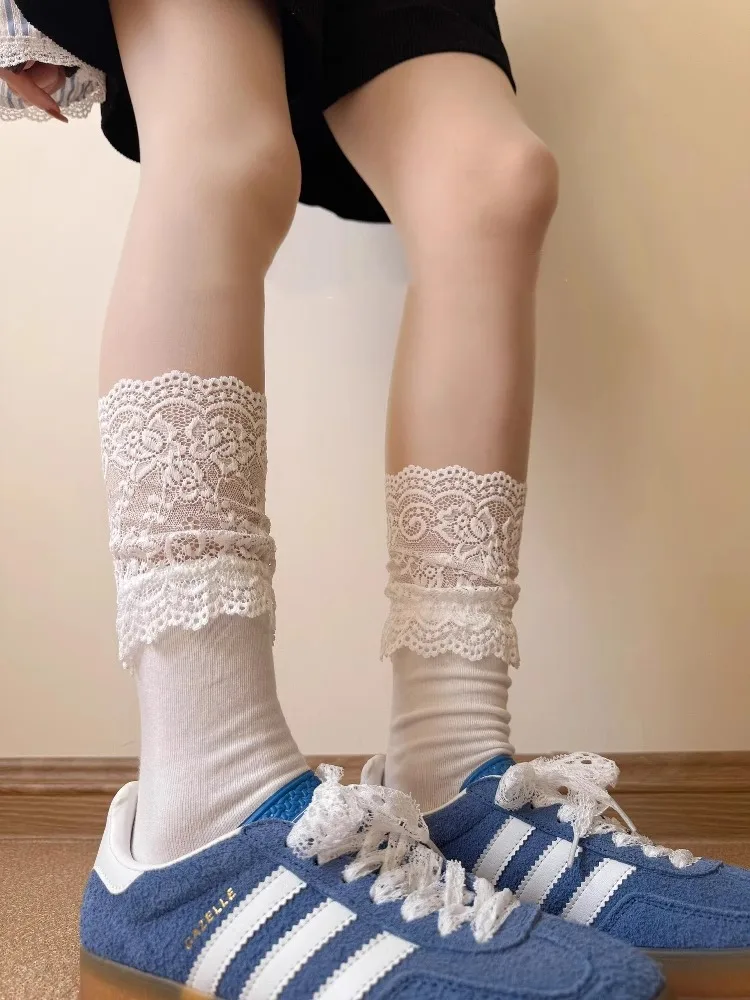 ギャザーチュニックをどう選ぶ？妖精のようなレースデザインが魅力の1着が、日常の美しさを変える