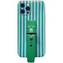 スマホケース 耐衝撃 本革 リストストラップ ストライプ スタッズ グリーン iPhone 13 Pro Max 対応