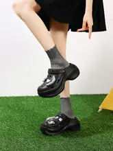 ブラックのサンダル【厚底・ビーチ用・快適な履き心地】
