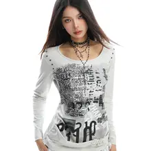 パンクスタイルのラウンドネック長袖Tシャツ【レーストリム・ドロップショルダー・秋用】