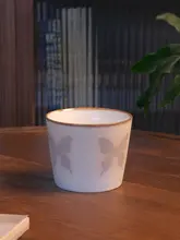 手描き陶器のバタフライデザインカップ【コーヒー用・精緻な仕上げ・ハンドル付き】