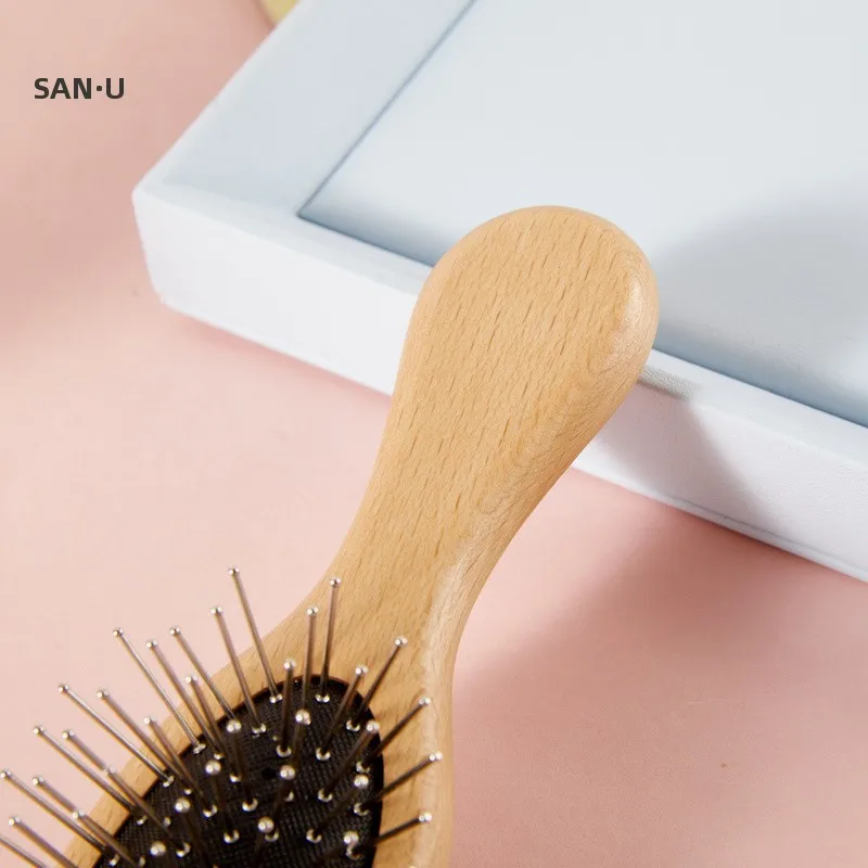 榉木製クッションブラシ：hotbeautyのメイク用ブラシとしての実用性と効果解析